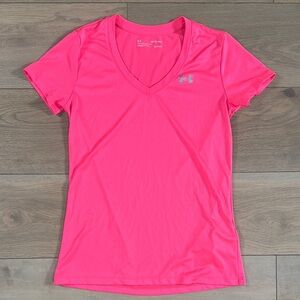 Under Armour Tech Women's Pink V-Neck Heat Gear short sleeve shirt